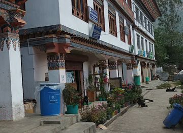 bhutan/lhuentse/bar/gurung-restaurant