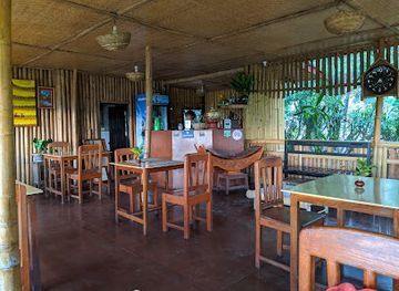 myanmar-burma/shan-plateau/bar/bamboo-hut-home-cooking