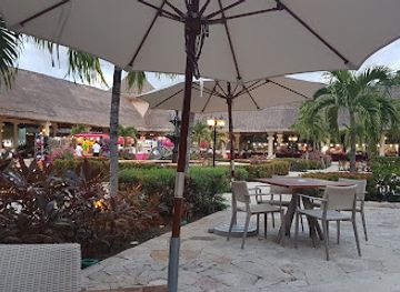 mexico/yucatan-peninsula/bar/swim-up-bar