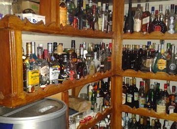 saint-vincent-and-the-grenadines/saint-patrick/bar/mikey-s-riveride-bar