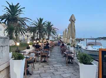 croatia/hvar/bar/seven-hvar