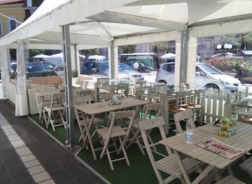 italy/molise/bar/shabby