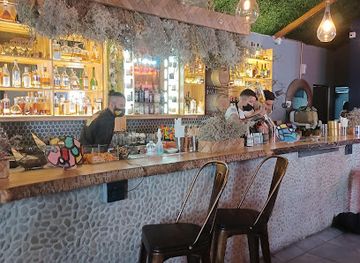 south-africa/kgalagadi-transfrontier-park/bar/cause-effect-cocktail-kitchen