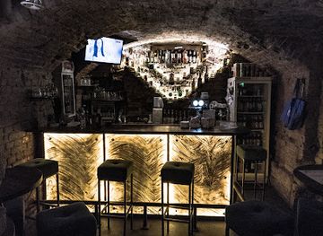 poland/warsaw/srodmiescie/bar/och-i-ach