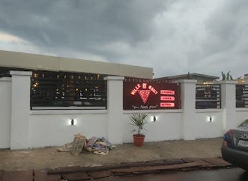 benin/comoe-national-park/bar/ville-d-oaky