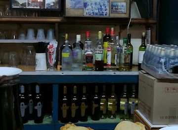 chile/valparaiso/cerro-concepcion/bar/bar-cinzano