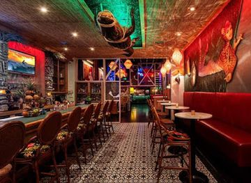 florida/st-petersburg/downtown-st-petersburg/bar/saigon-blonde