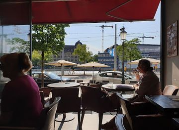 switzerland/zurich/niederdorf/bar/dadabar