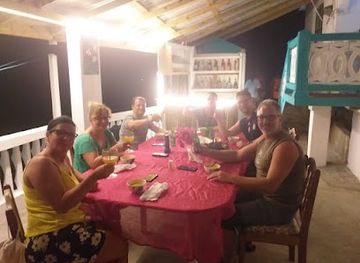 saint-vincent-and-the-grenadines/barrouallie/bar/sunset-s-hideout-bar-n-grill