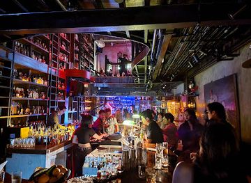 philippines/manila/makati/bar/the-spirits-library