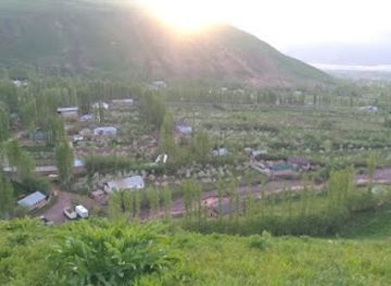 tajikistan/rasht-valley/bar/choykhonai-polezak