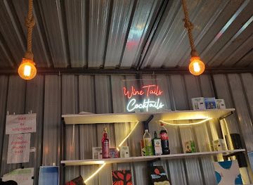 kenya/central-highlands/bar/wine-tails-brand