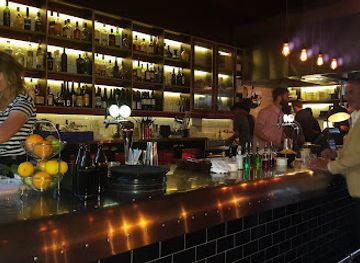 new-zealand/new-plymouth/bar/snug-lounge