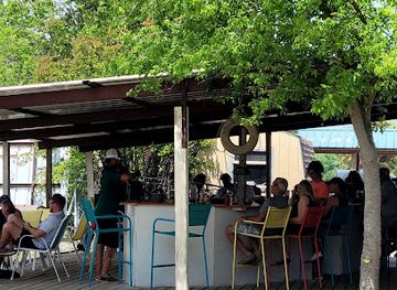 oklahoma/lake-texoma/bar/anchor-up-club-grill