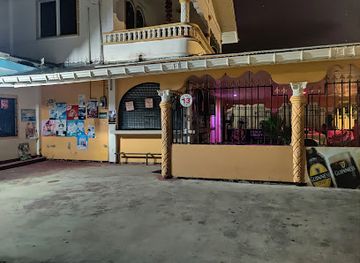 guyana/pomeroon-supenaam/bar/shaida-s-guinness-bar