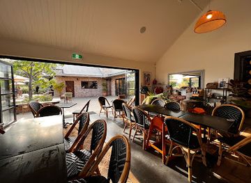 australia/northern-rivers/bar/husk-farm-distillery