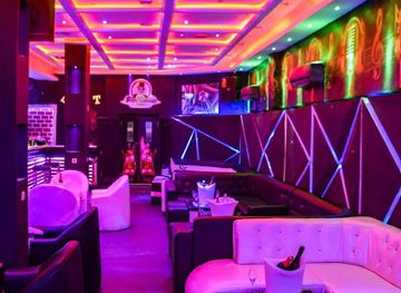 burkina-faso/cascades/bar/place-vendome-ouaga