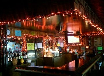 michigan/the-thumb/bar/bay-shore-bar-and-grill