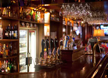 Winston's English Pub & Grill
