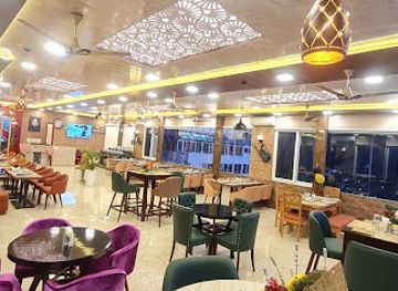 india/rishikesh/bar/night-out-disc