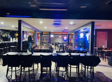 arkansas/ouachita-national-forest/bar/the-v-bar-grill