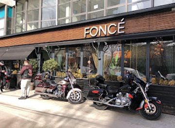 kosovo/vushtrri/bar/fonce-lounge