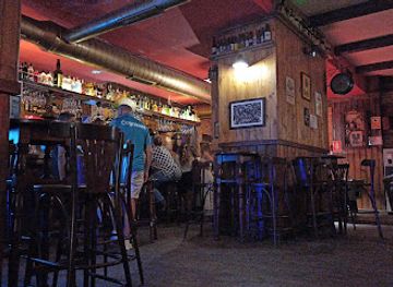 spain/cadiz/old-town/bar/woodstock-bar-cadiz