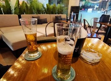 myanmar-burma/dry-zone/bar/harry-s-bar
