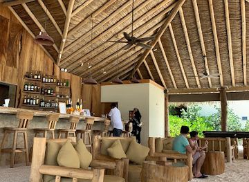 maldives/raa-atoll/bar/cheers-bar