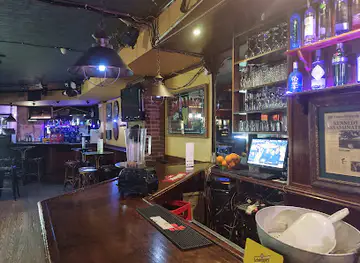 Pub The Blue Parrot