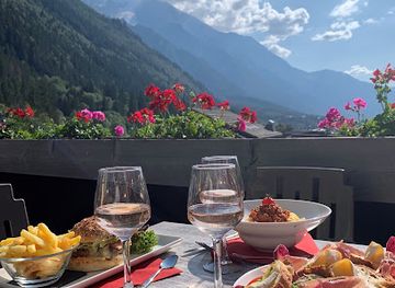 france/chamonix/bar/bar-restaurant-les-planards