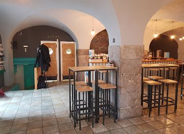 slovenia/upper-carniola/bar/pub-lajbah