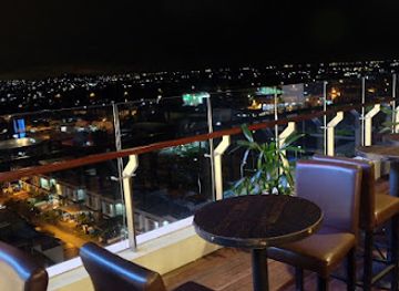 indonesia/riau-islands/bar/sky-8-rooftop-bar