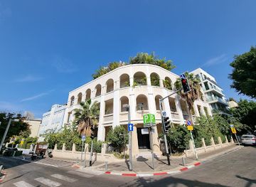 israel/samaria/bar/library-bar