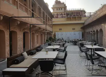 Baradari Restaurant & Bar