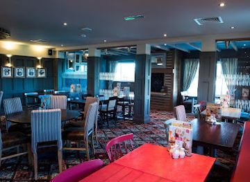 united-kingdom/inverness-shire/bar/three-witches