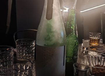 singapore/macritchie-reservoir/bar/gold8-bar