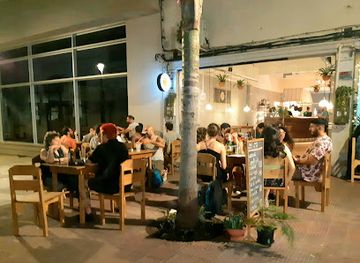 uruguay/montevideo/ciudad-vieja/bar/poolish-resto-bar