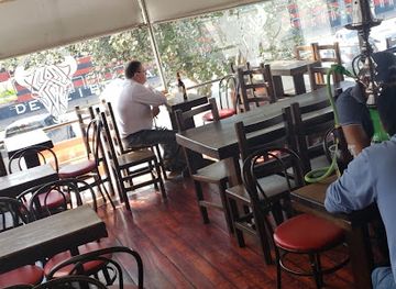 ecuador/highland-valleys/bar/bailador-bar