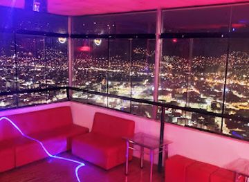 peru/cusco/sacsayhuaman/bar/best-view-restobar-karaoke