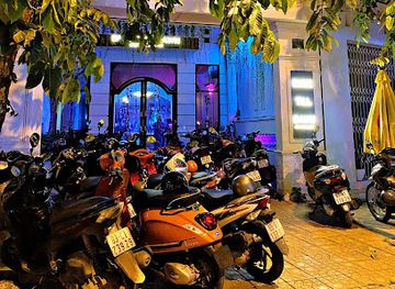 vietnam/mekong-delta/bar/dusk-till-dawn-cocktail-bar