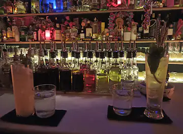 La Santoría Cocktail Bar