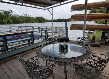 belize/belize-district/bar/manatee-lookout-restaurant-bar