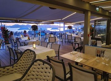 france/cannes/palm-beach/bar/rado-beach-helen