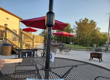 missouri/meramec-caverns/bar/blondie-s-breezeway-patio