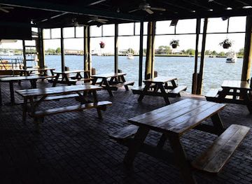 maryland/janes-island-state-park/bar/fisherman-s-grille