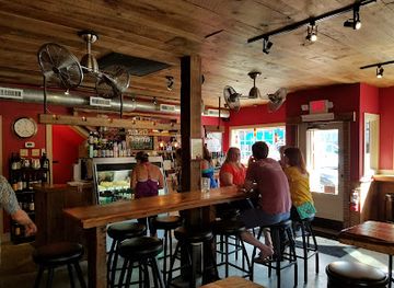 delaware/lewes/bar/half-full