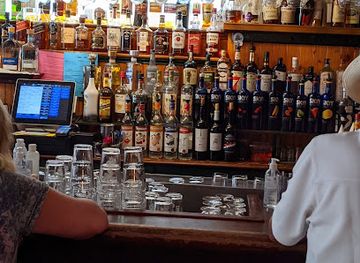 connecticut/gillette-castle-state-park/bar/river-tavern