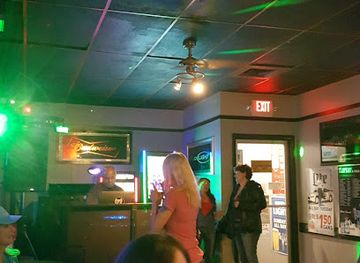 michigan/muskegon/bar/pop-a-top