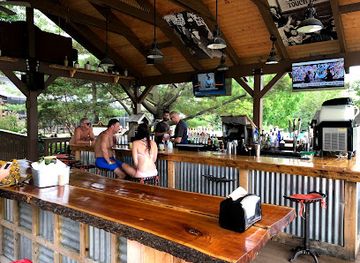 new-jersey/mountain-creek-ski-resort/bar/moonshine-bar